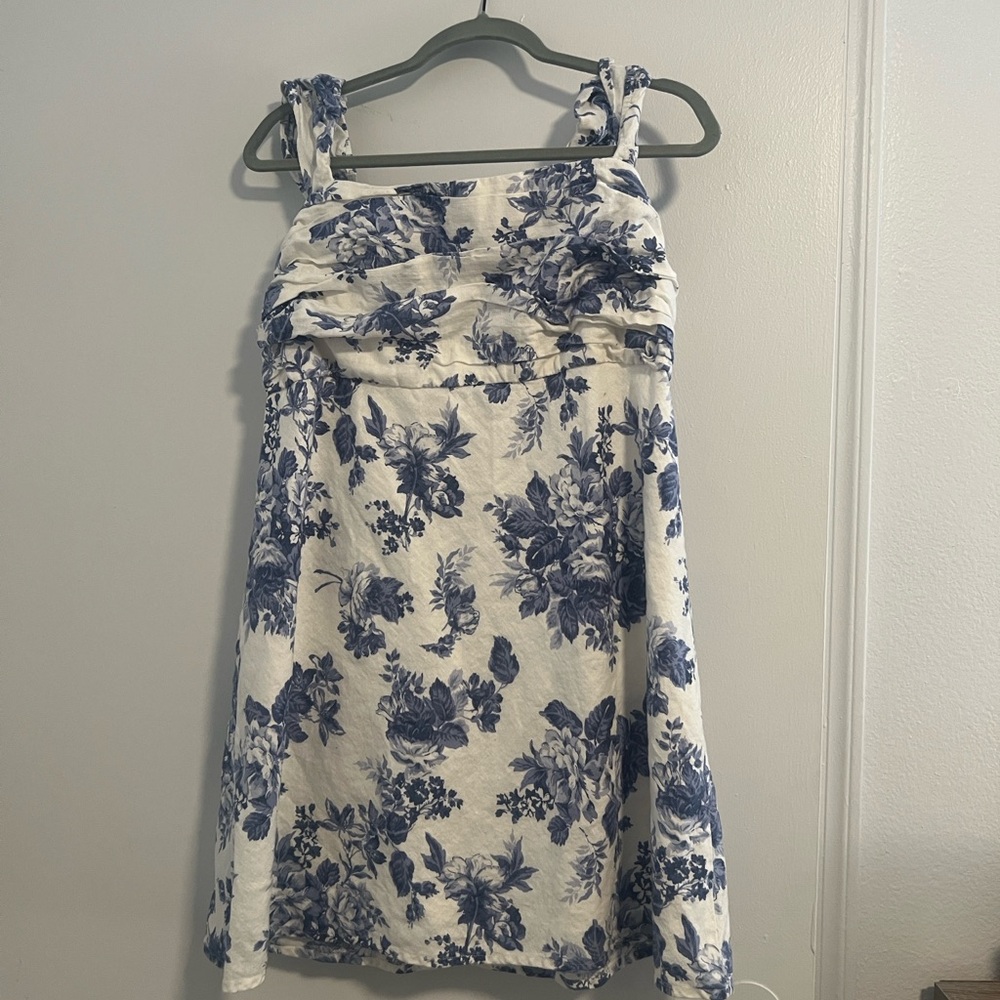 Abercrombie & Fitch Blue and White Sleeveless Sundress